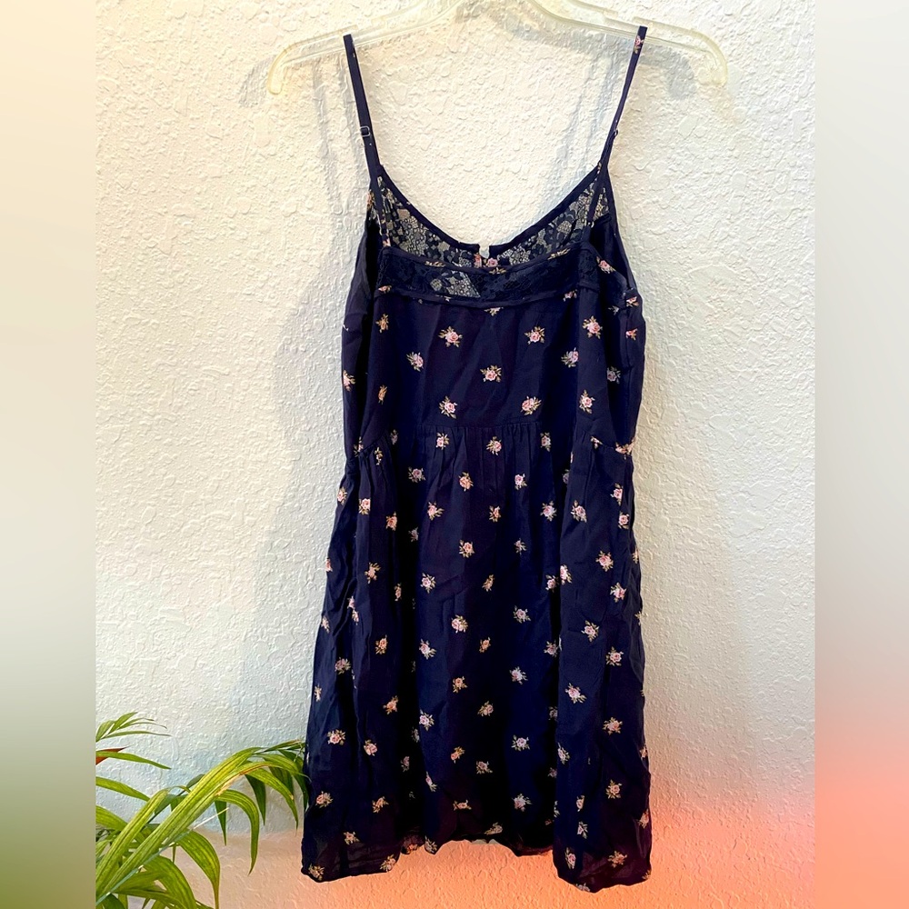 Abercrombie and Fitch Women's Lace Detail Dress Size Extra Small